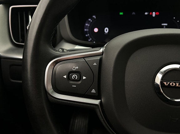 Volvo XC60 18 of 30