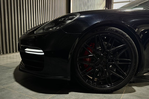 Porsche Panamera GTS 10 of 28