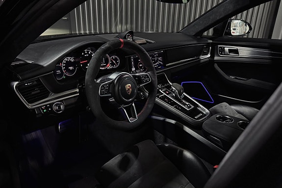 Porsche Panamera GTS 14 of 28