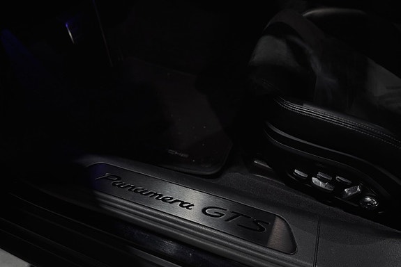 Porsche Panamera GTS 27 of 28
