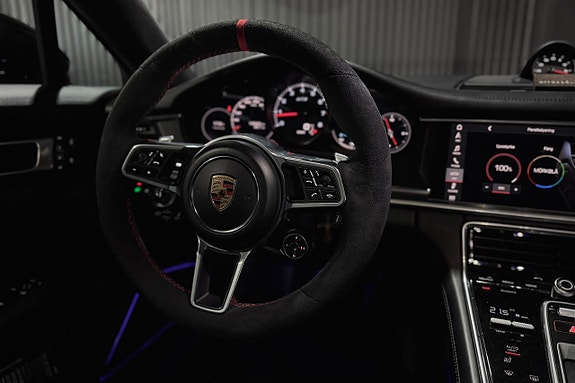 Porsche Panamera GTS 12 of 28