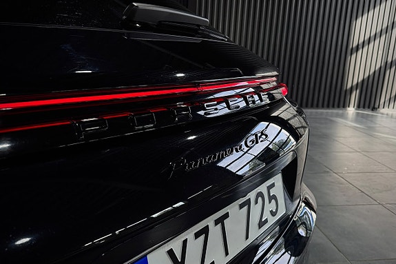 Porsche Panamera GTS 11 of 28
