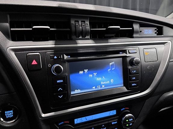 Toyota Auris 24 of 27