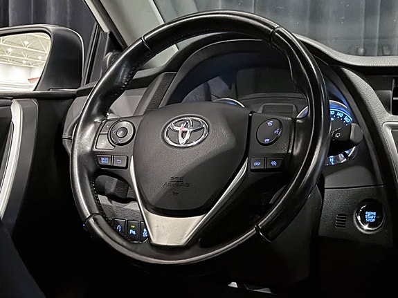 Toyota Auris 19 of 27