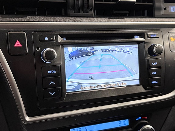 Toyota Auris 25 of 27
