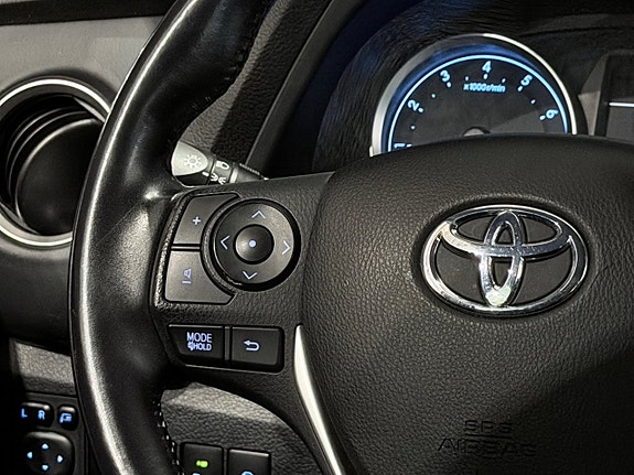 Toyota Auris 20 of 27