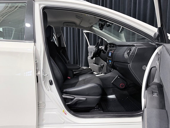 Toyota Auris 9 of 27