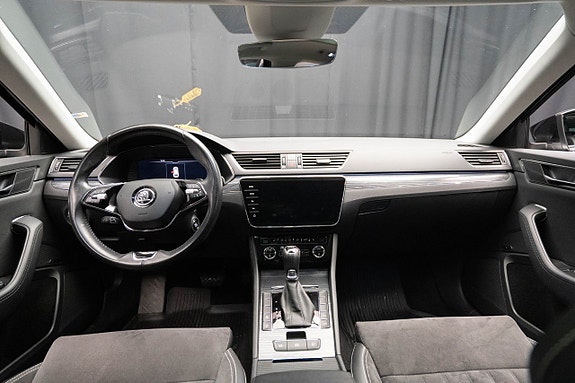 Skoda Superb 14 of 28