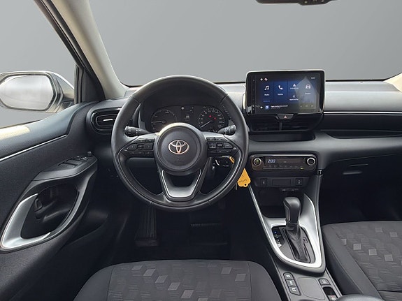 Toyota Yaris 11 of 26