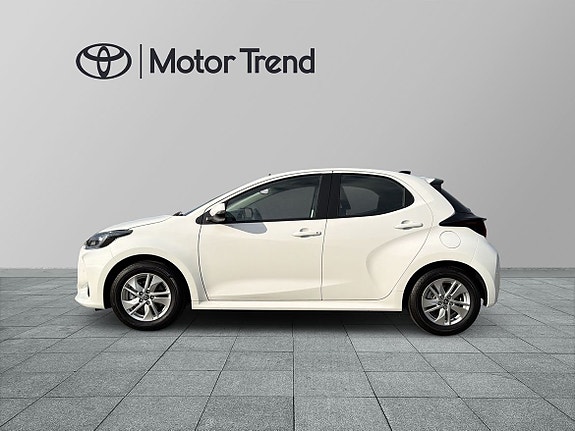 Toyota Yaris 4 of 26