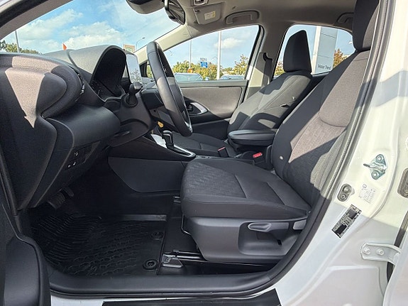 Toyota Yaris 18 of 26