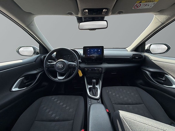 Toyota Yaris 10 of 26