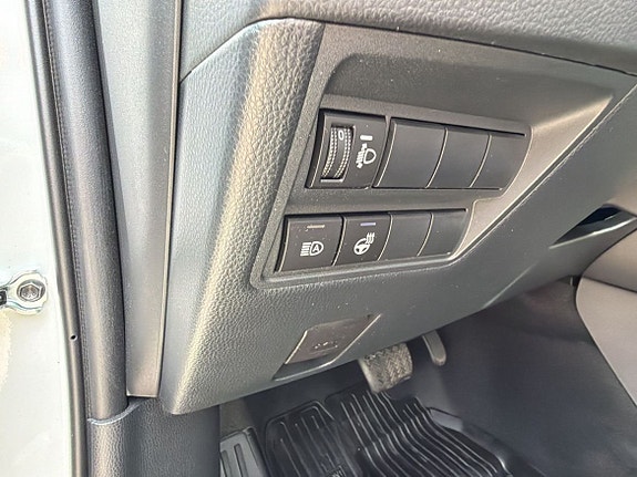 Toyota Yaris 19 of 26