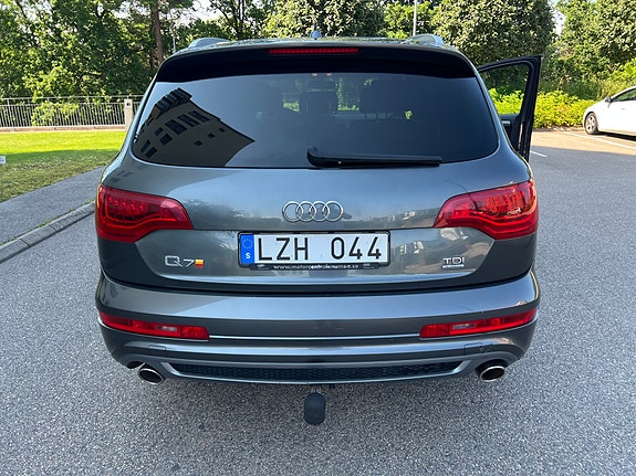 Audi Q7 10 of 10