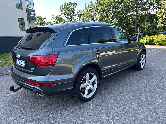 Audi Q7 3 of 10