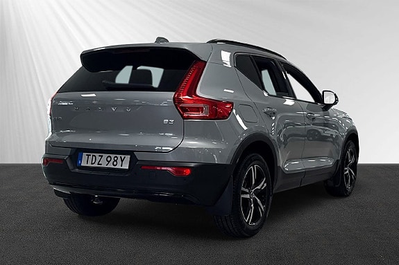 Volvo XC40 3 of 10