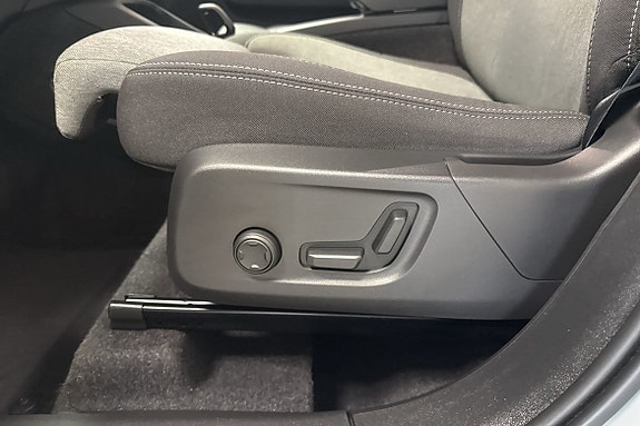 Volvo XC40 8 of 10