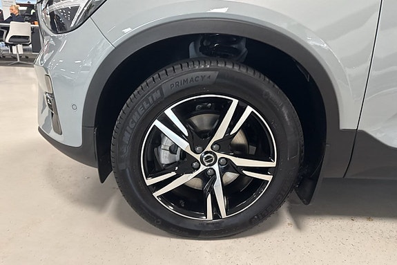 Volvo XC40 7 of 10