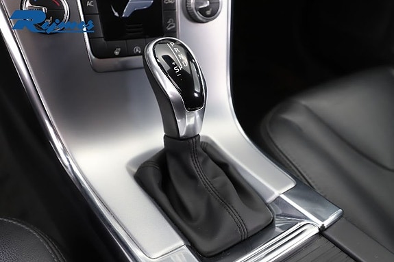 Volvo XC60 23 of 26