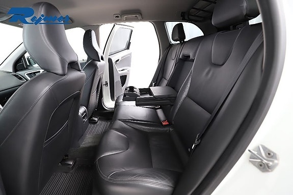 Volvo XC60 9 of 26
