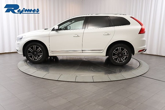 Volvo XC60 8 of 26