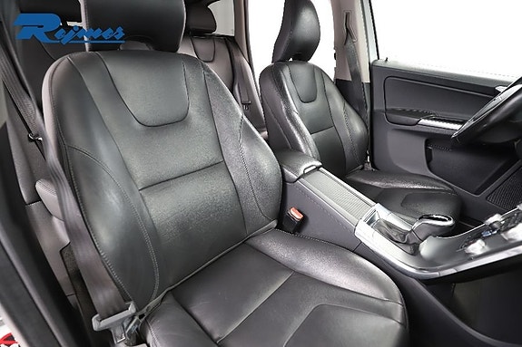 Volvo XC60 6 of 26