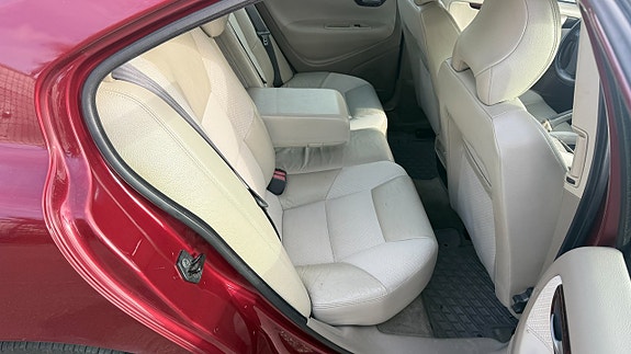 Volvo S60 9 of 11