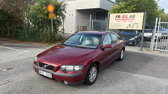 Volvo S60 2 of 11