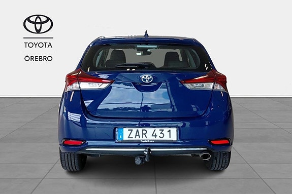 Toyota Auris 5 of 11