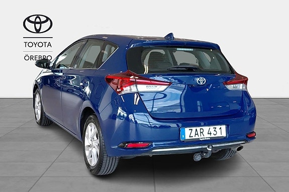 Toyota Auris 4 of 11
