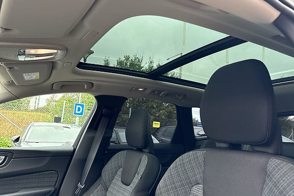 Volvo XC60 16 of 19