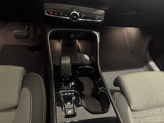 Volvo XC40 13 of 15