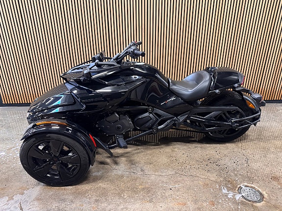 Can-Am SPYDER F3 2 of 6