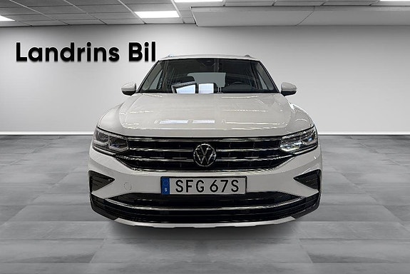 Volkswagen Tiguan 2 of 24