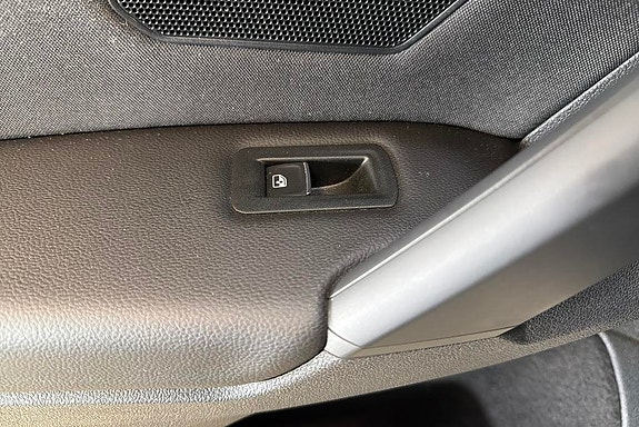 Volkswagen Tiguan 17 of 24