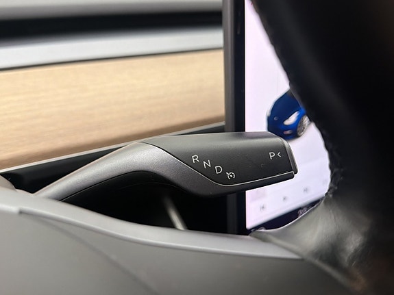 Tesla Model 3 19 of 30