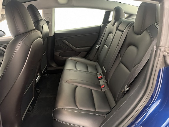 Tesla Model 3 18 of 30