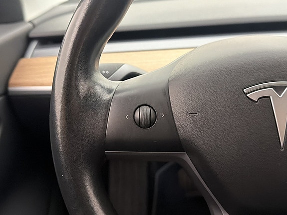 Tesla Model 3 20 of 30