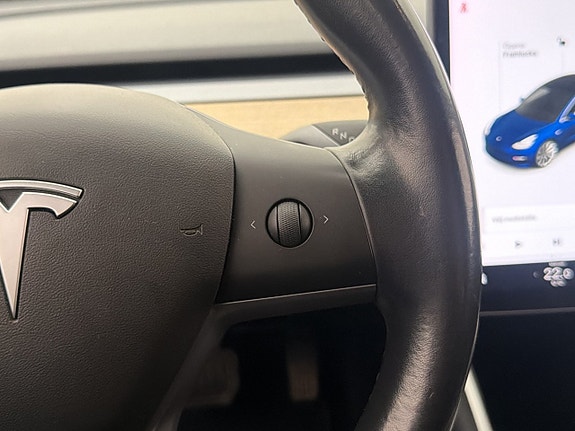 Tesla Model 3 21 of 30