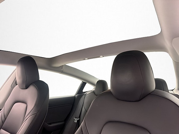 Tesla Model 3 17 of 30