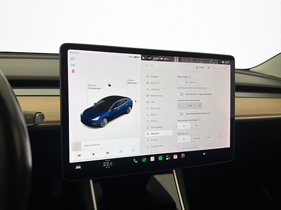 Tesla Model 3 25 of 30