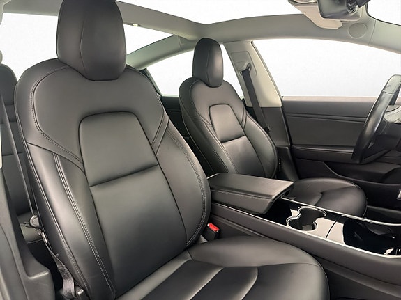 Tesla Model 3 12 of 30