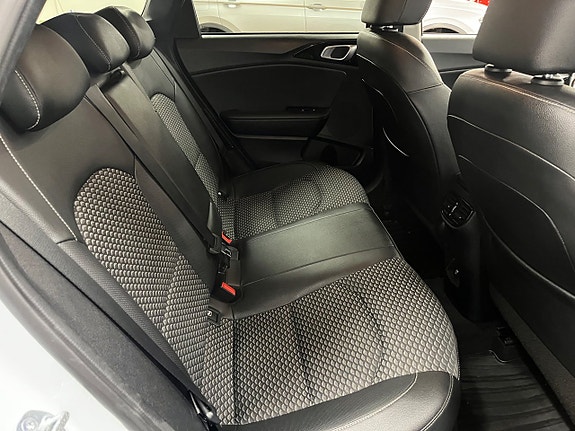 Kia Ceed 24 of 27