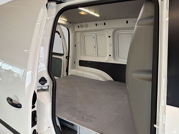 Volkswagen Caddy 9 of 12