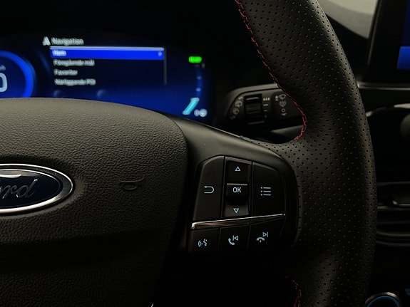 Ford Kuga 16 of 30