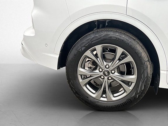 Ford Kuga 29 of 30