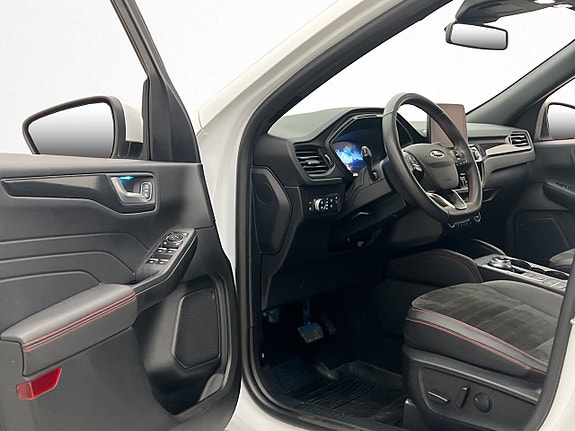 Ford Kuga 10 of 30