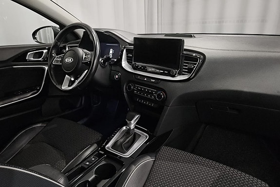 Kia XCeed 8 of 12