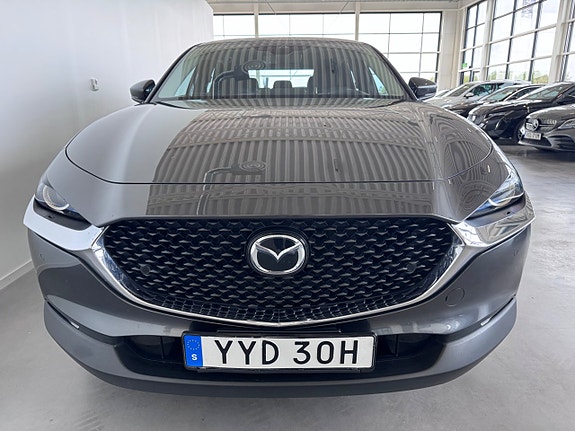 Mazda CX-30 4 of 18