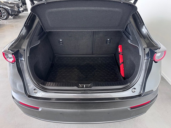 Mazda CX-30 6 of 18
